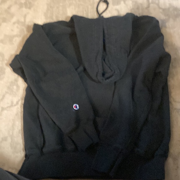 Champion reverse weave black hoodie - Picture 2 of 4